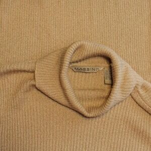 Vintage Massini‎ $48 Large Camel Ribbed Knit Short Sleeve Turtleneck Sweater